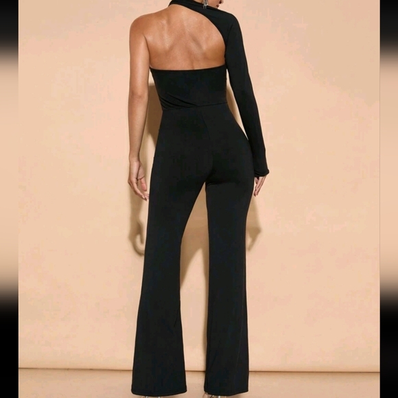Women Elegant Asymmetric Collar Oblique Shoulder Bell-Bottom Jumpsuit - Picture 2 of 4